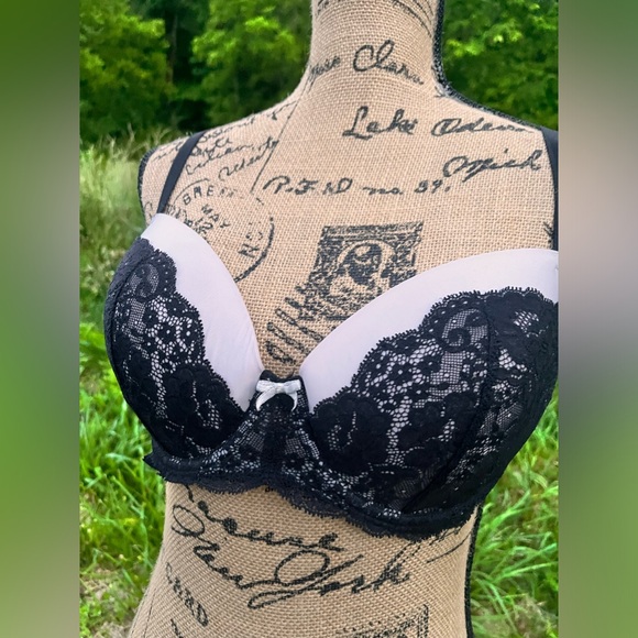 Victorias Secret DREAM ANGELS Lined Demi Bra • black lace & white trim • 34DD • - Picture 9 of 16
